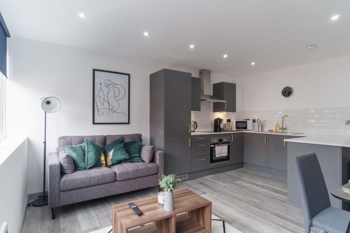 Contemporary 1 Bedroom Preston Apartment Екстериор снимка